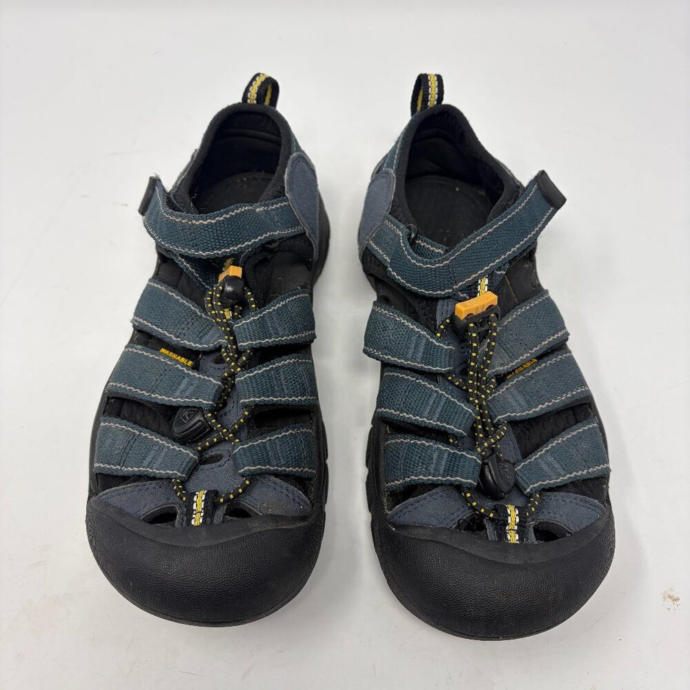 Keen blue shoes 3 water hiking gorpcore Newport